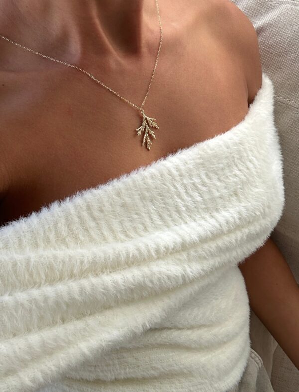 Willow Holiday Necklace